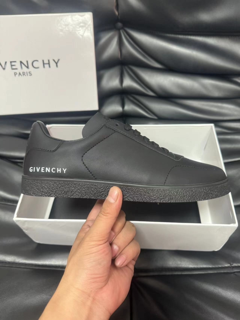 Givenchy Sneakers